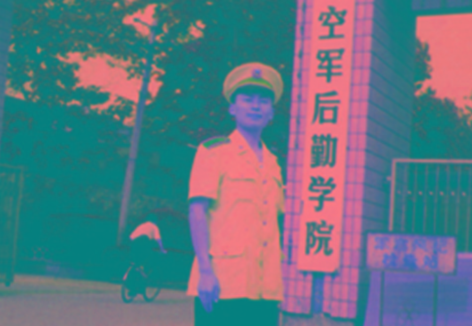 單浩東董事長(zhǎng)99年畢業(yè)于空軍后勤學(xué)院航材系。