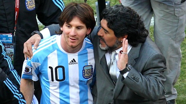 Argentina có sự phối hợp của Messi và Diego Maradona
