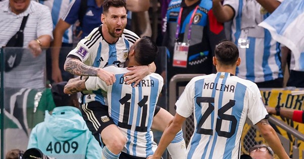 Messi thi đấu xuất sắc trong vai trò người truyền lửa của ĐT Argentina